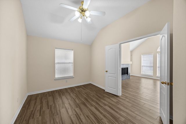 623 S Marathon Way, Stafford, TX 77477