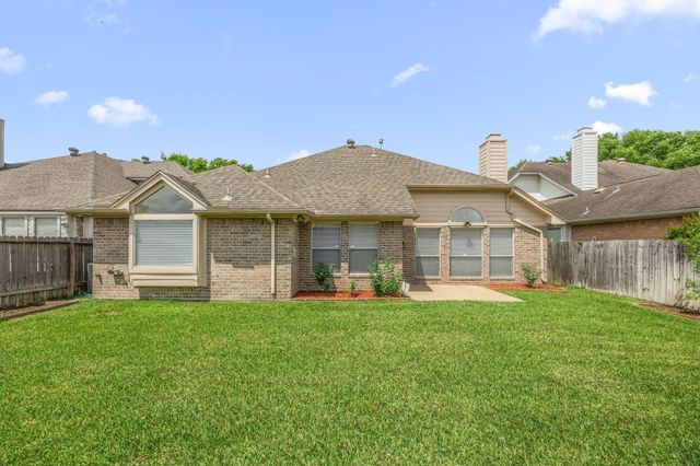 623 S Marathon Way, Stafford, TX 77477