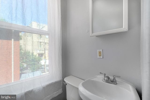 1735 W OXFORD ST, Philadelphia, PA 19121