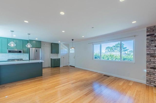 2121 David Avenue, Monterey, CA 93940