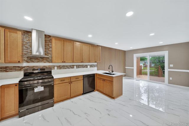 24784 Ashley Court, Redford Charter Township, MI 48239