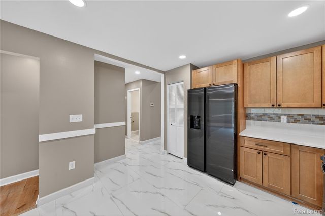 24784 Ashley Court, Redford Charter Township, MI 48239