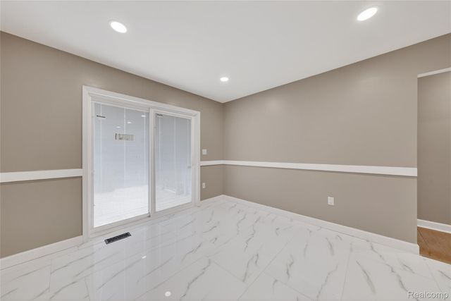 24784 Ashley Court, Redford Charter Township, MI 48239
