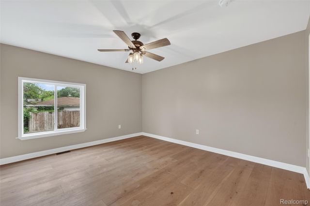 24784 Ashley Court, Redford Charter Township, MI 48239