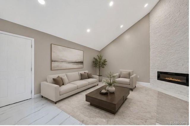 24784 Ashley Court, Redford Charter Township, MI 48239
