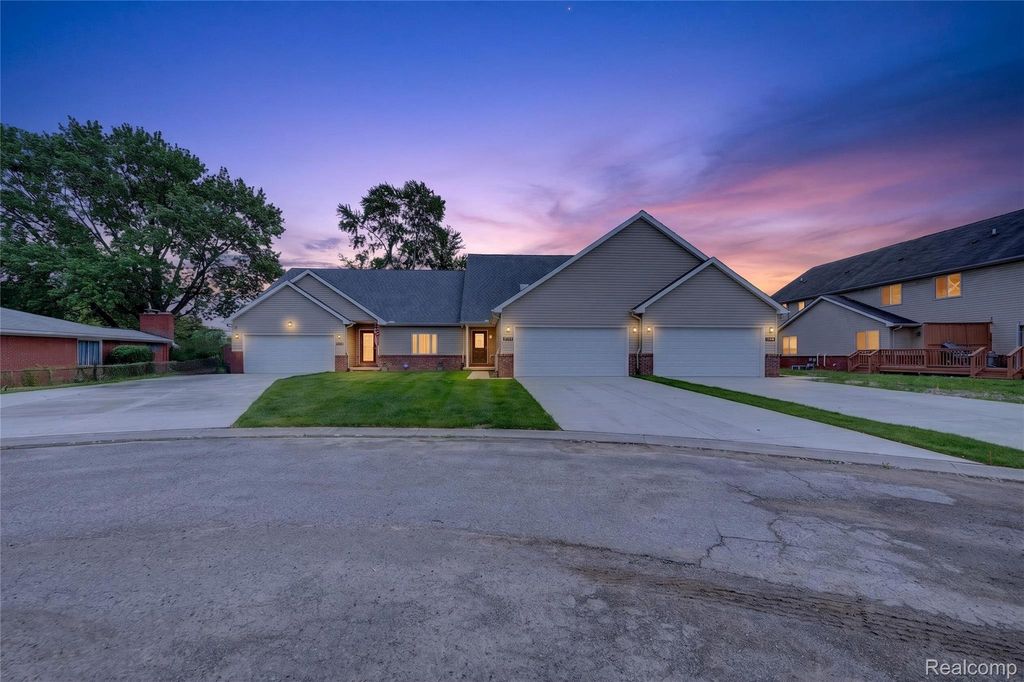 24784 Ashley Court, Redford Charter Township, MI 48239