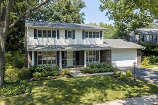 1514 Chapel Court, Northbrook, IL 60062