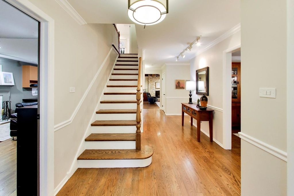 1514 Chapel Court, Northbrook, IL 60062 — photo 4