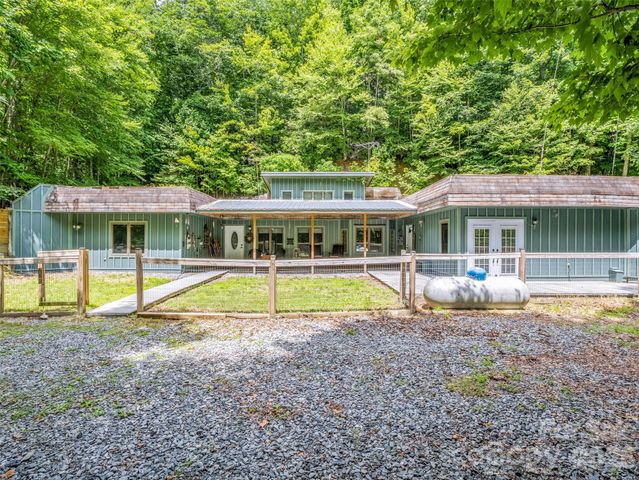 707 Cascade Trail, Pisgah Forest, NC 28768