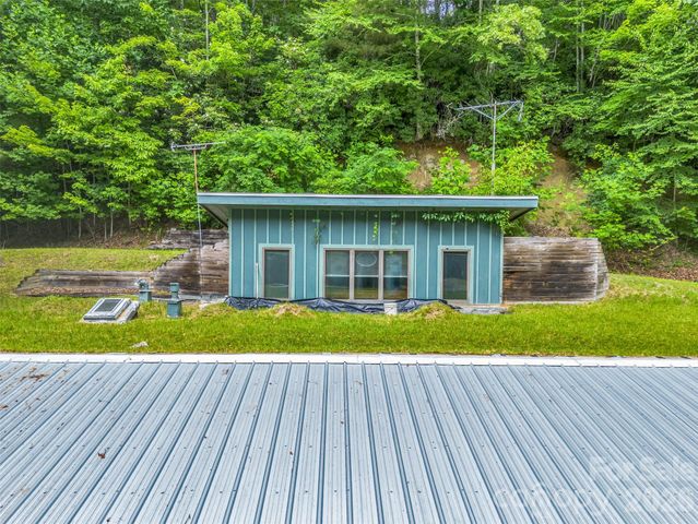 707 Cascade Trail, Pisgah Forest, NC 28768