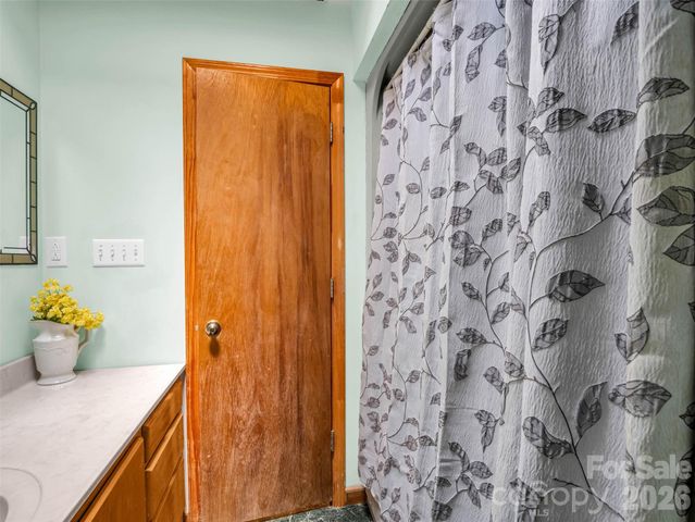 707 Cascade Trail, Pisgah Forest, NC 28768
