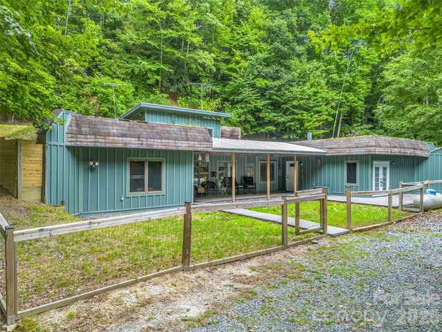 707 Cascade Trail, Pisgah Forest, NC 28768