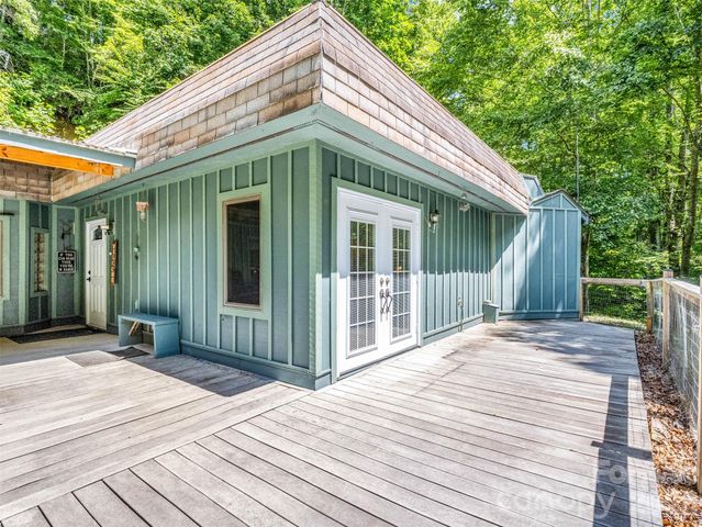 707 Cascade Trail, Pisgah Forest, NC 28768