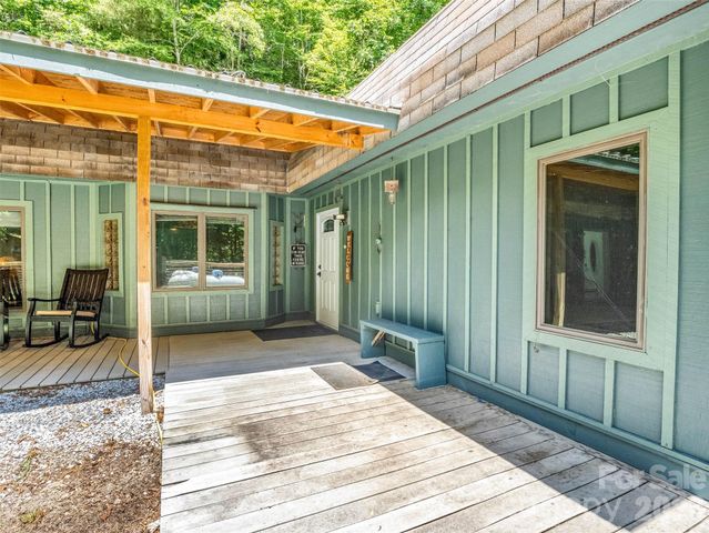 707 Cascade Trail, Pisgah Forest, NC 28768