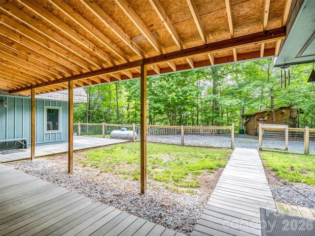 707 Cascade Trail, Pisgah Forest, NC 28768
