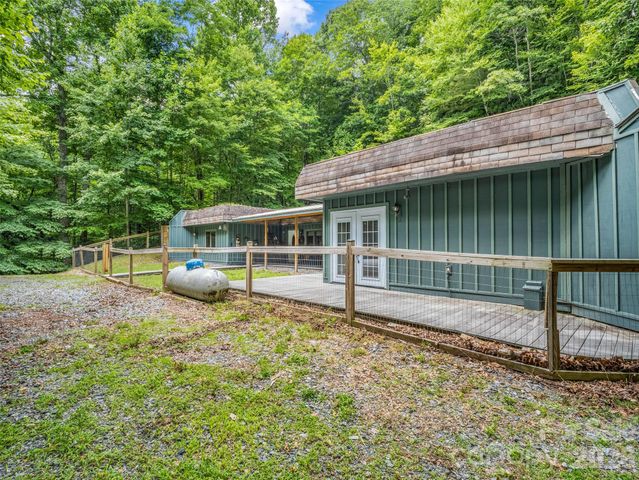 707 Cascade Trail, Pisgah Forest, NC 28768