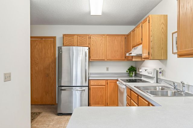 13460 60th Place N 120, Plymouth, MN 55446