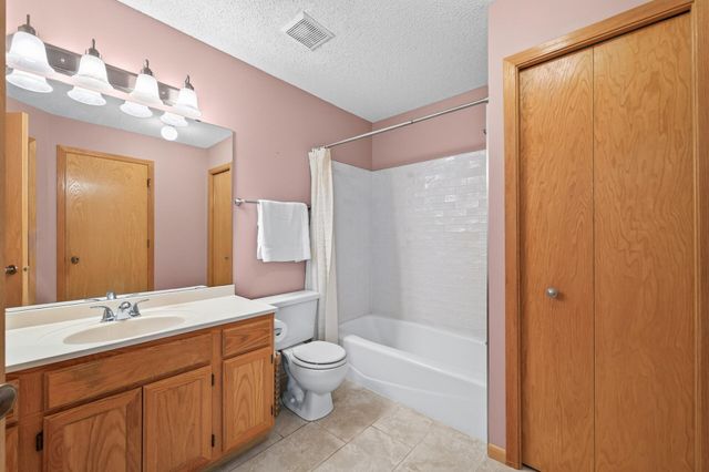 13460 60th Place N 120, Plymouth, MN 55446
