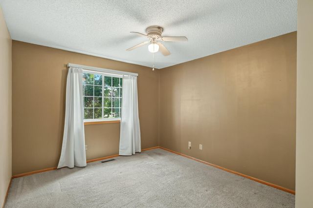13460 60th Place N 120, Plymouth, MN 55446