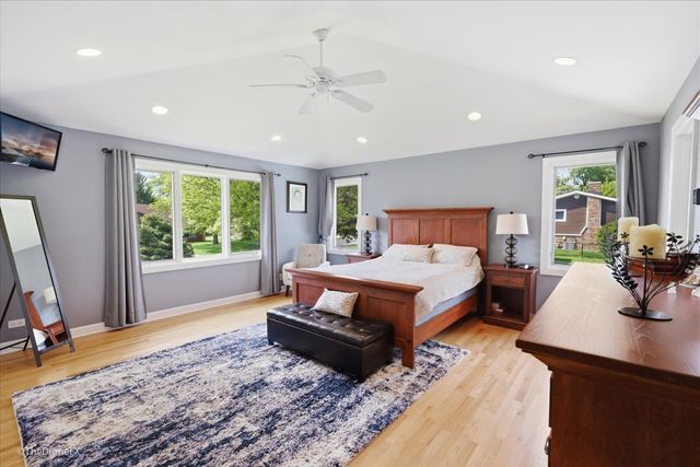 1N589 Goodrich Avenue, Glen Ellyn, IL 60137