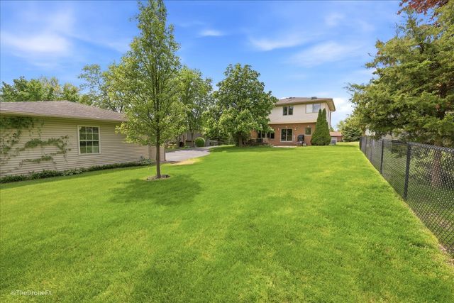 1N589 Goodrich Avenue, Glen Ellyn, IL 60137