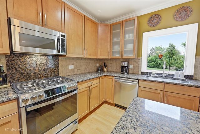 1N589 Goodrich Avenue, Glen Ellyn, IL 60137