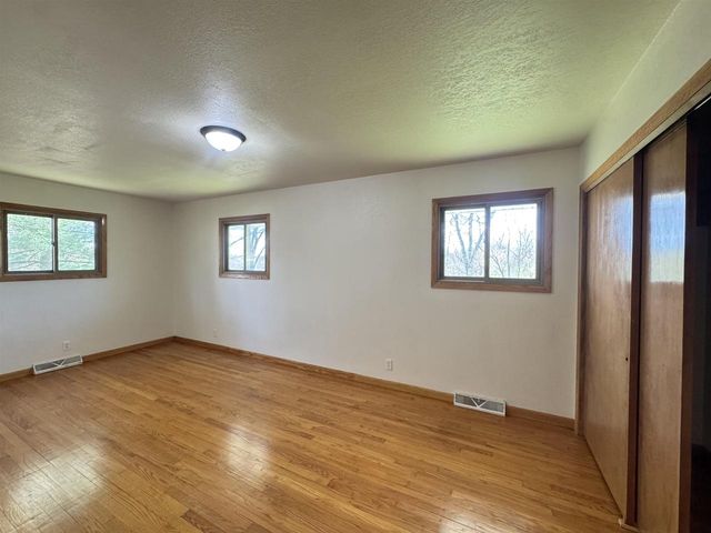 W8283 BUTTERCUP COURT, Wautoma, WI 54982