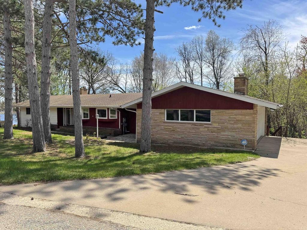 W8283 BUTTERCUP COURT, Wautoma, WI 54982