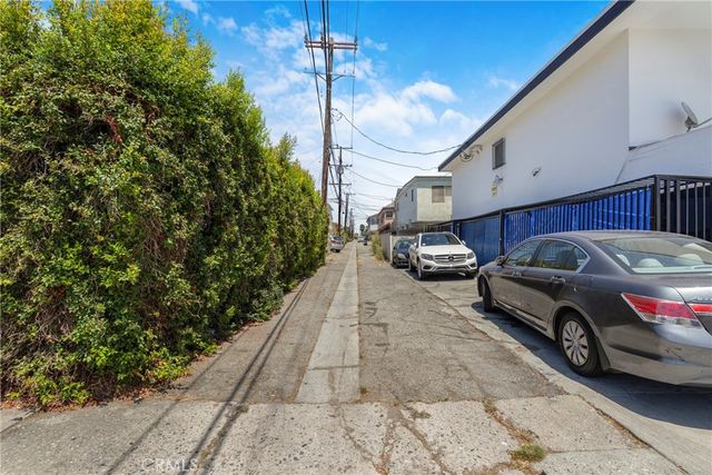 3617 W 60th Street, Los Angeles, CA 90043
