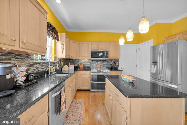 2213 CLAYMONT DR, Quakertown, PA 18951