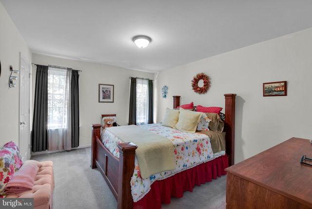 2213 CLAYMONT DR, Quakertown, PA 18951