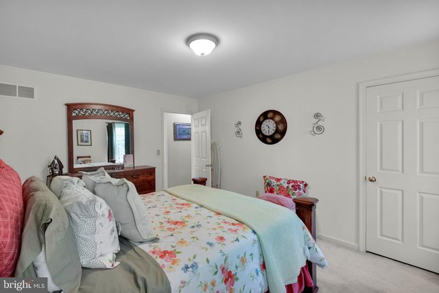 2213 CLAYMONT DR, Quakertown, PA 18951