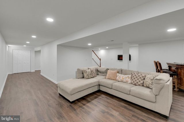 2213 CLAYMONT DR, Quakertown, PA 18951