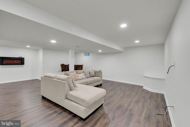 2213 CLAYMONT DR, Quakertown, PA 18951
