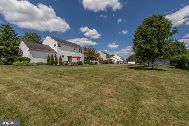 2213 CLAYMONT DR, Quakertown, PA 18951
