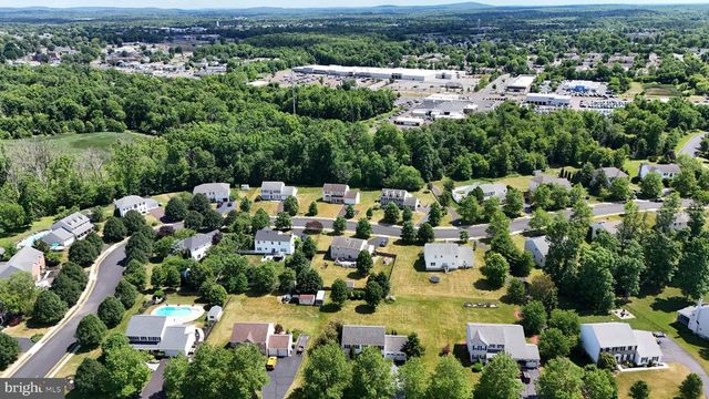 2213 CLAYMONT DR, Quakertown, PA 18951