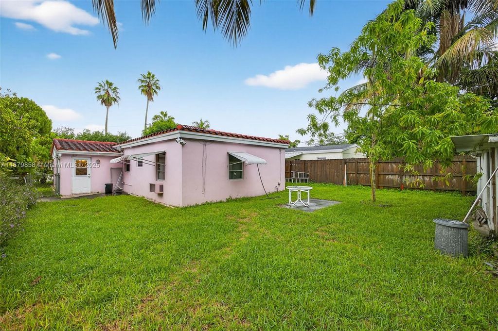1460 NE 173rd St, North Miami Beach, FL 33162