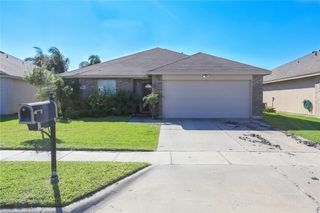 2317 Tropical Wind Dr, Corpus Christi, TX 78414