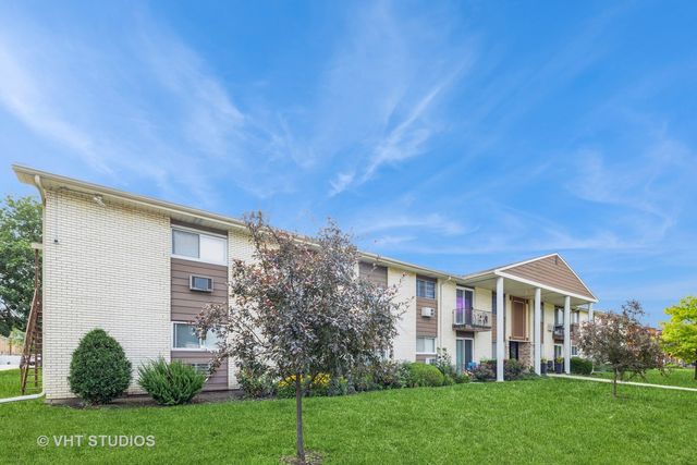 9518 Dee Road 203C, Des Plaines, IL 60016