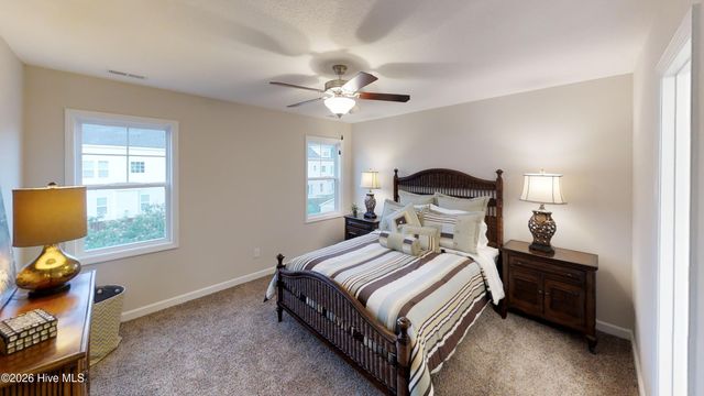 828 Hidden Bridge Road, Jacksonville, NC 28546