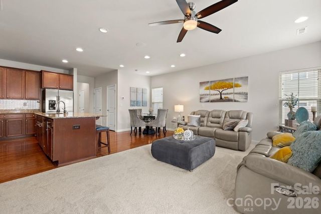 315 Scenic View Lane, Matthews, NC 28104