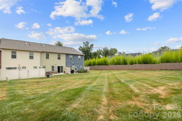 315 Scenic View Lane, Matthews, NC 28104