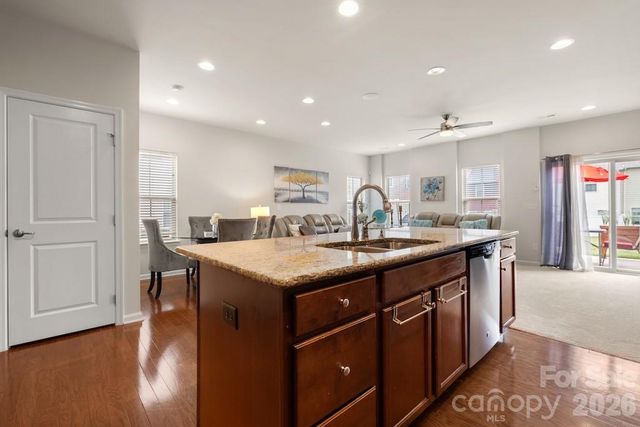 315 Scenic View Lane, Matthews, NC 28104