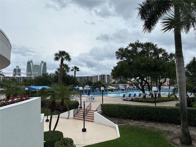 600 Three Islands Blvd 1402, Hallandale Beach, FL 33009