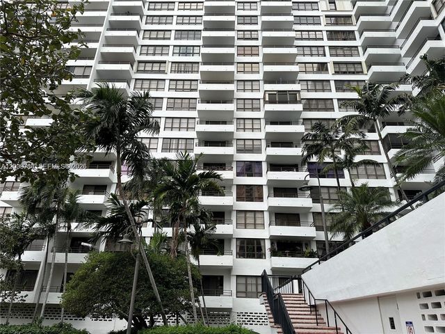 600 Three Islands Blvd 1402, Hallandale Beach, FL 33009