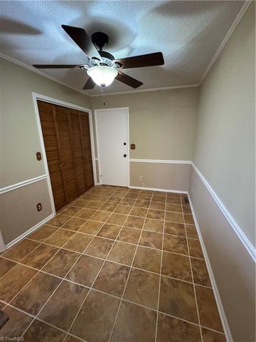 1055 Brookridge Drive, Walnut Cove, NC 27052