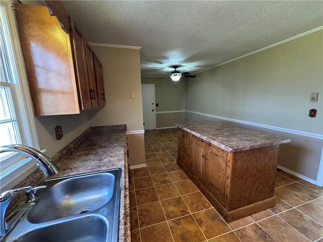 1055 Brookridge Drive, Walnut Cove, NC 27052