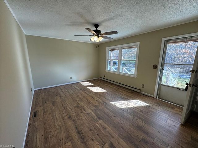 1055 Brookridge Drive, Walnut Cove, NC 27052