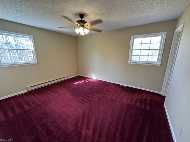 1055 Brookridge Drive, Walnut Cove, NC 27052