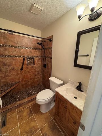 1055 Brookridge Drive, Walnut Cove, NC 27052